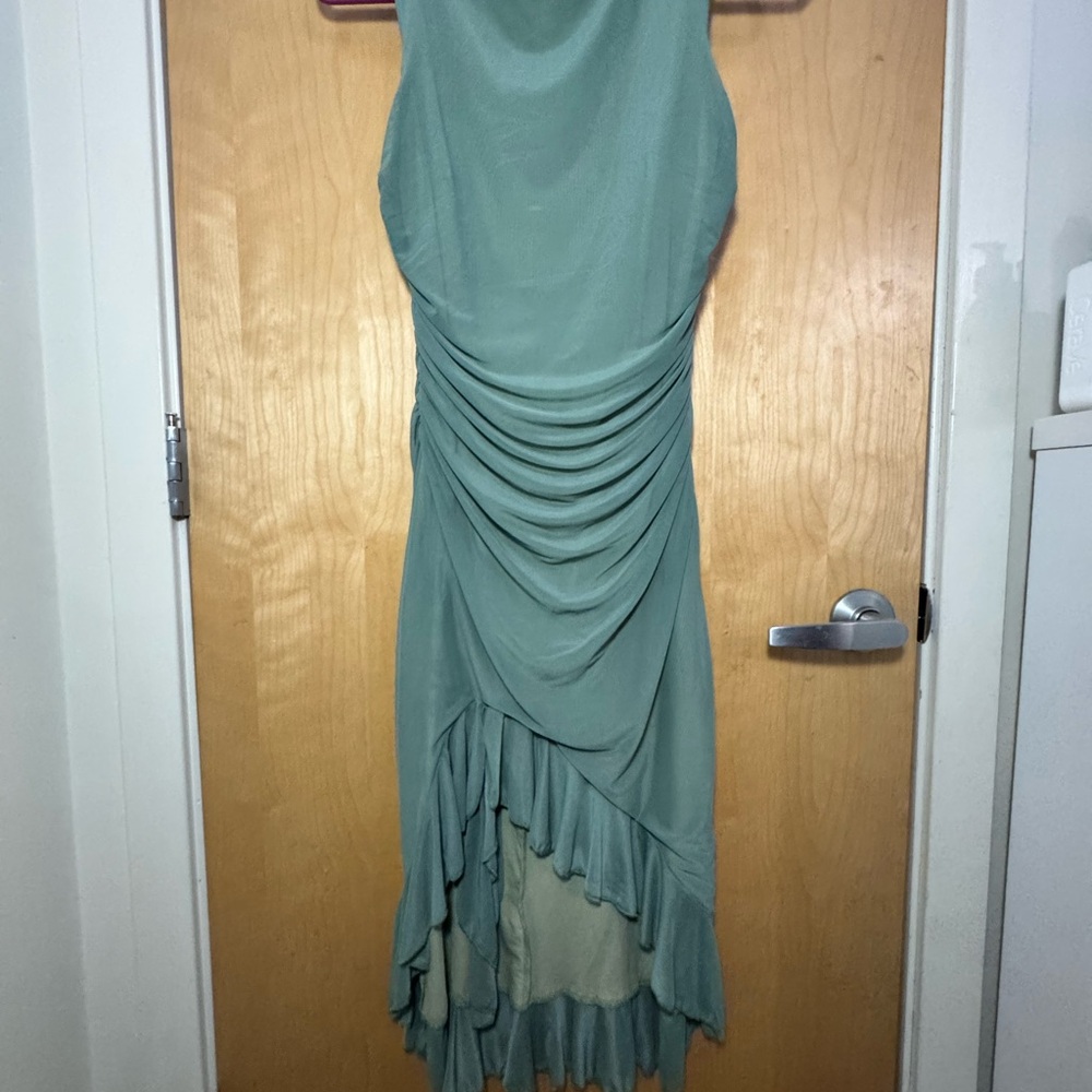 Elegant Green Sleeveless Dress